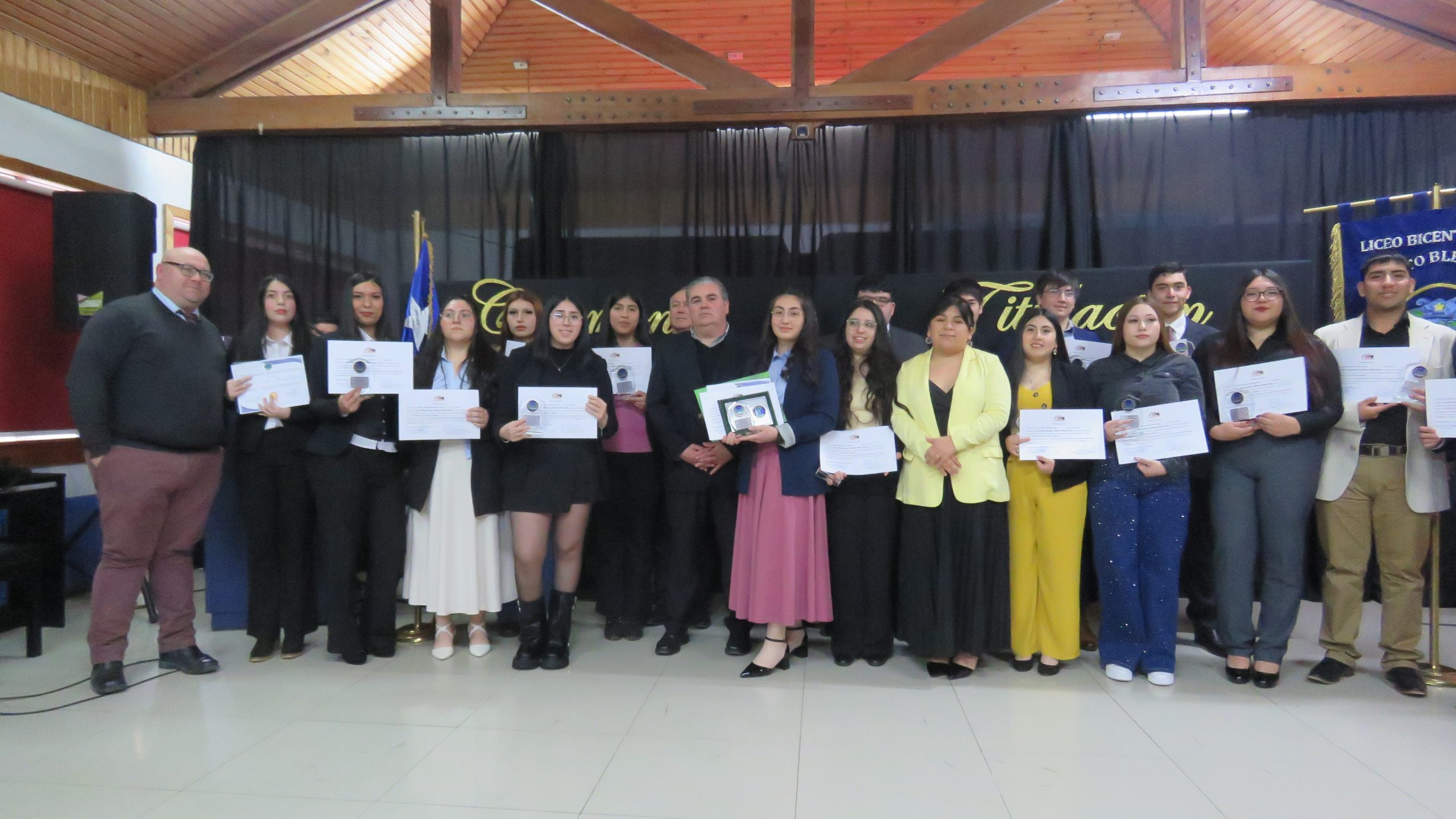 Liceo Alberto Blest Gana titula a la Generación Técnico Profesional 2025